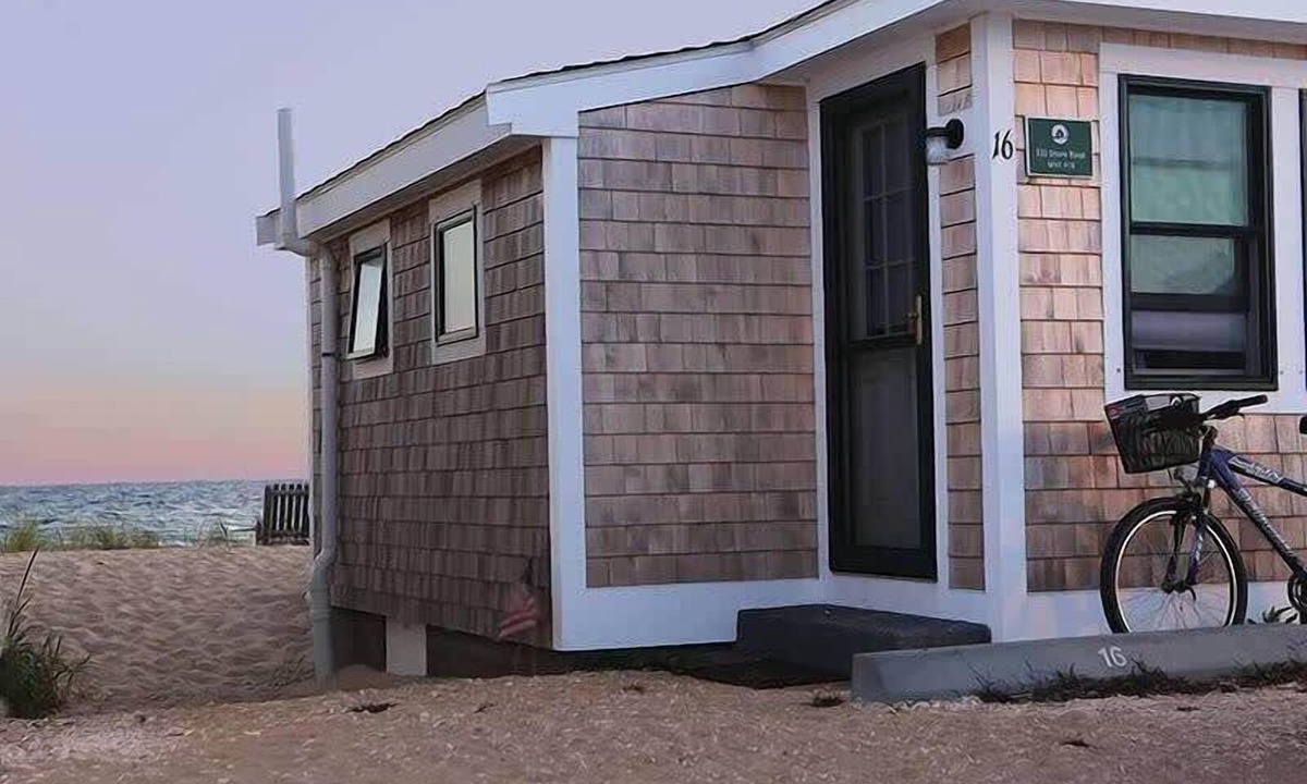 North Truro Cabin | Peaceful Waterfront Beach Cottage!