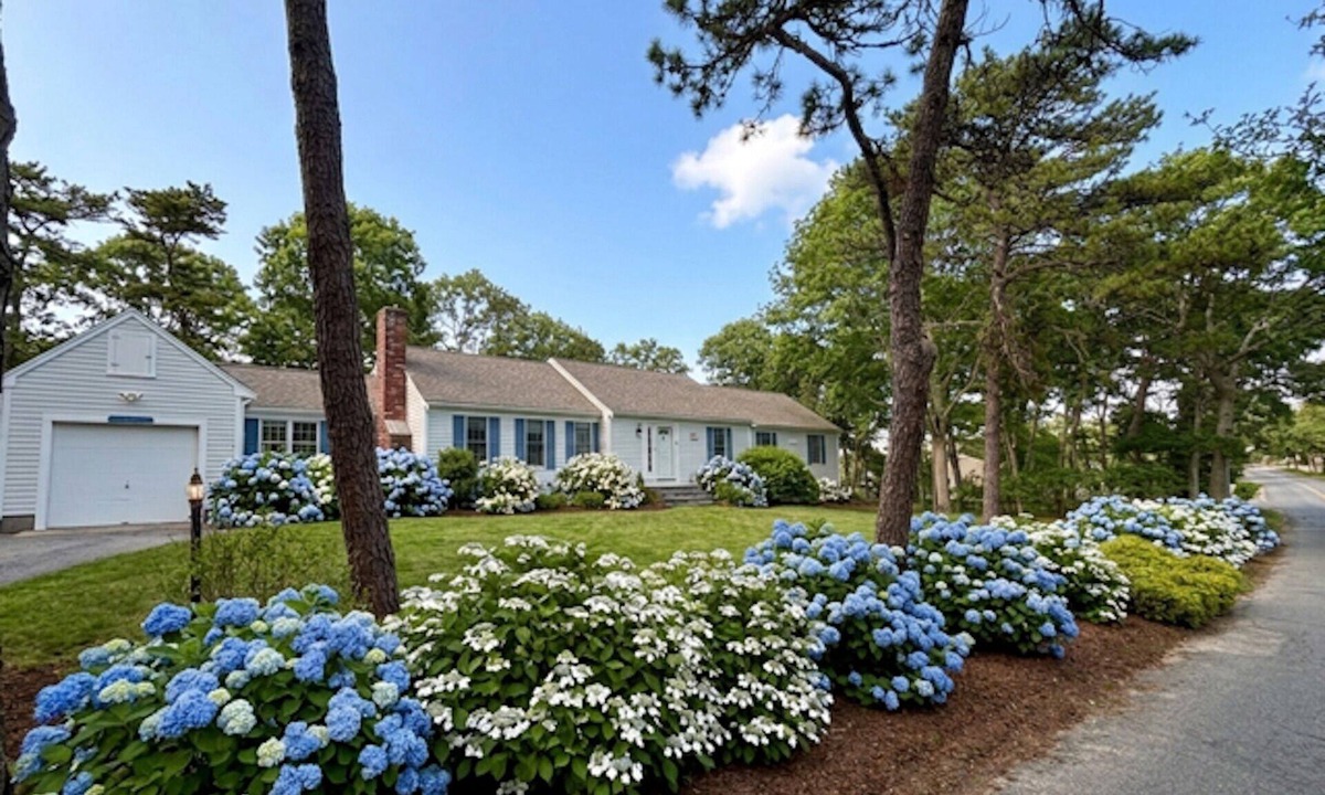 West Dennis House | Peaceful West Dennis Cape Cod Retreat+Beach+Spacious+Cozy