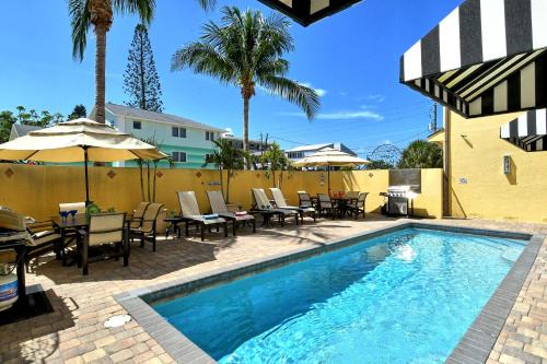 Siesta Key House | Peacock Villa - 5540 E