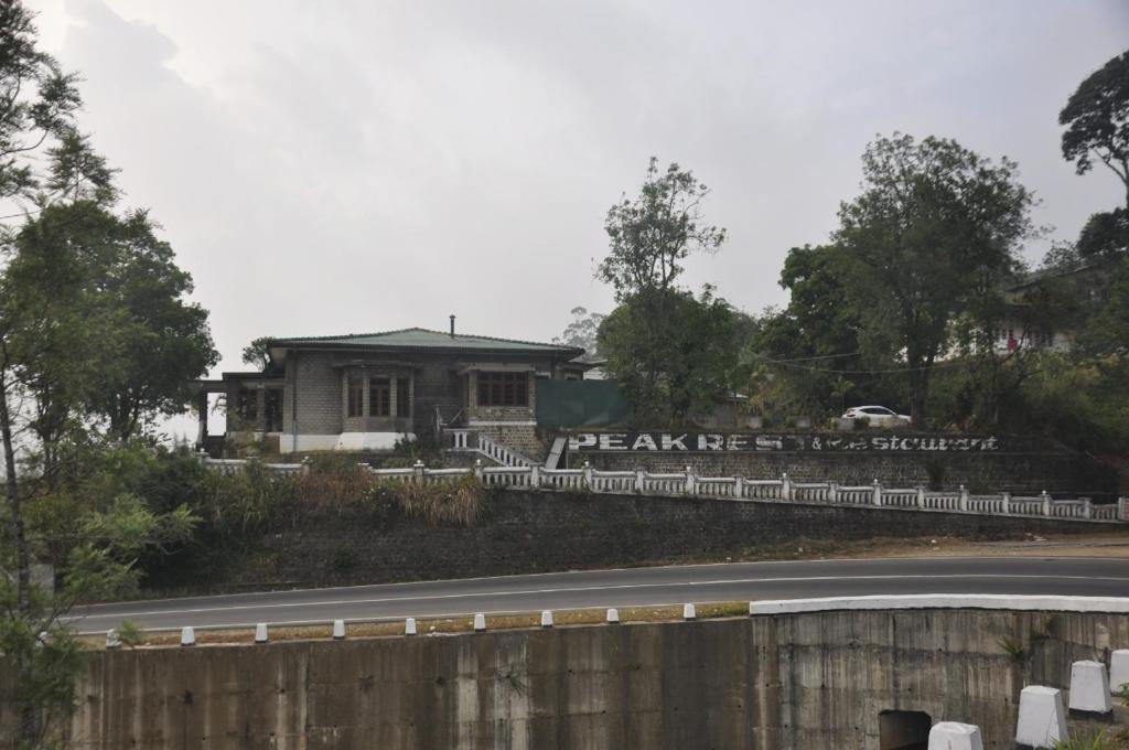 Hatton House | Peak Rest Bungalow
