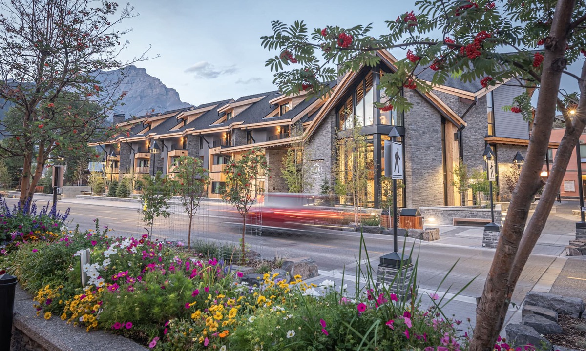 Banff Hotel | Peaks Hotel & Suites