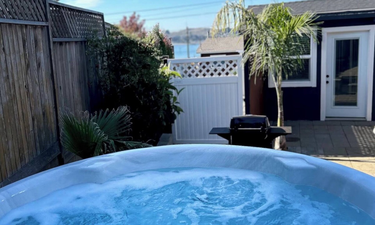 Bodega Bay House | Peek a Bay View Cottage l Pet-Friendly