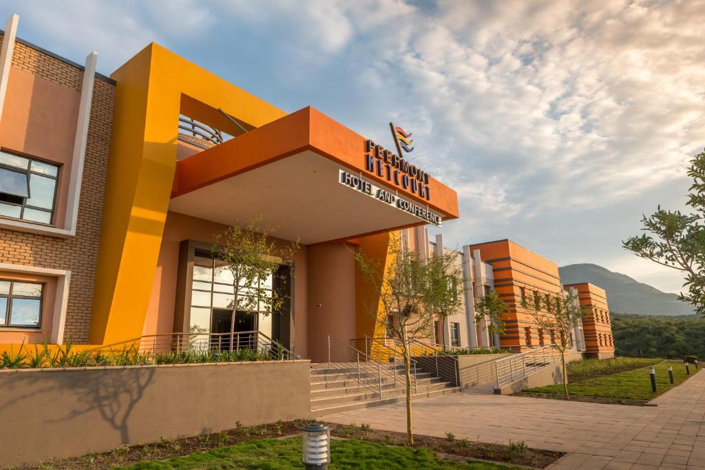 Burgersfort Hotel | Peermont Metcourt - Thaba Moshate