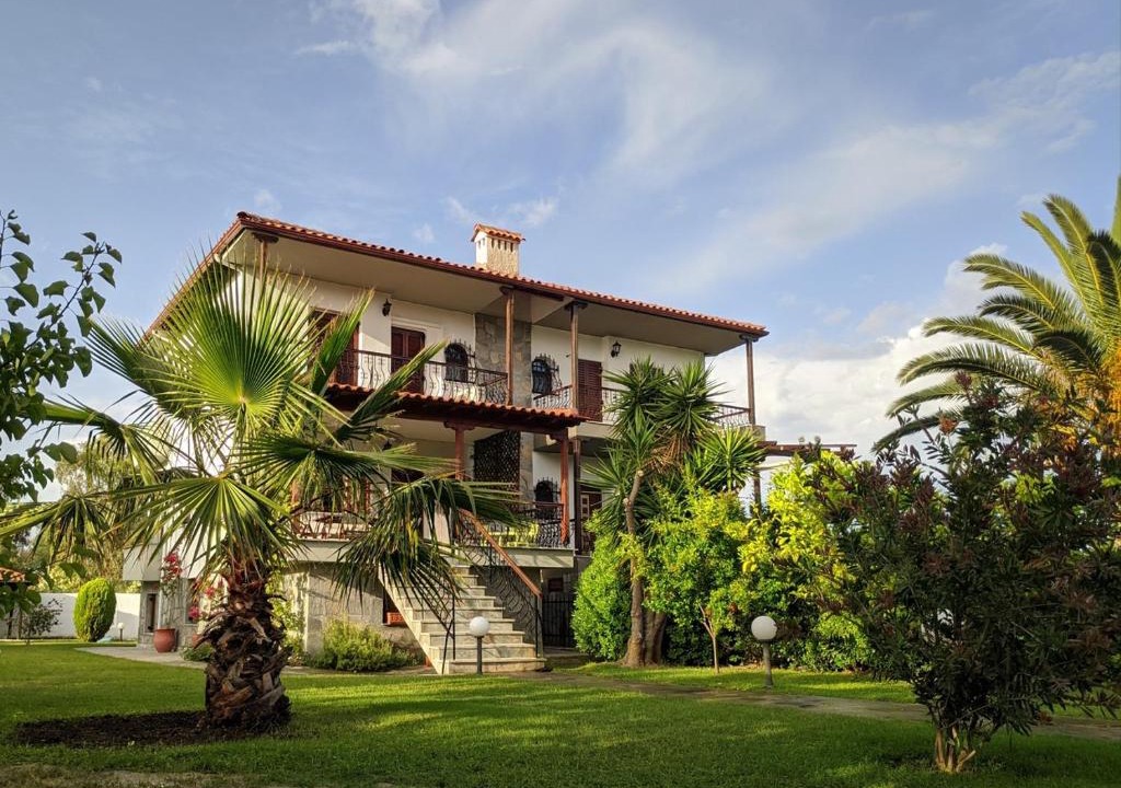 Pefkochori Villa | Pefkochori Family House near the beach