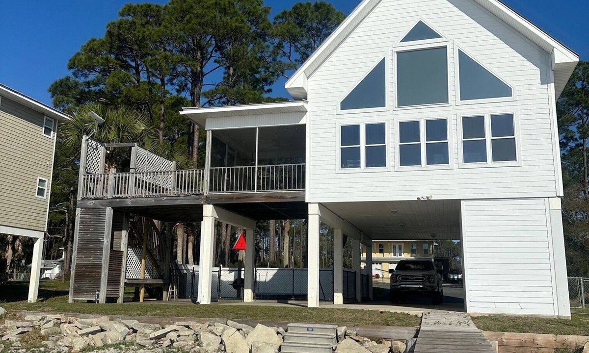 Carrabelle House | Pelican Point