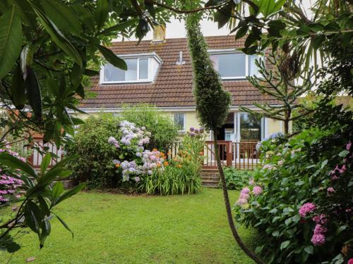 Mullion House | Pencoys