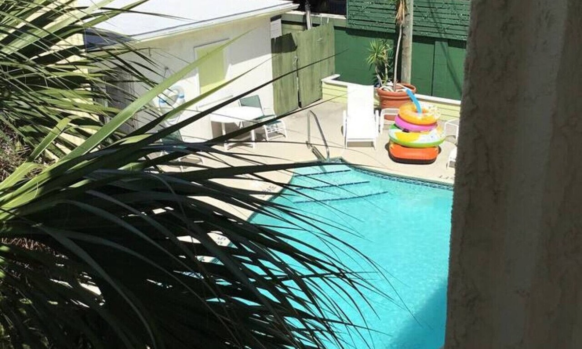 Cocoa Beach Villa | Penguins on the Beach | 2BR Steps to Beach & Downtown w/pool | Unit 3