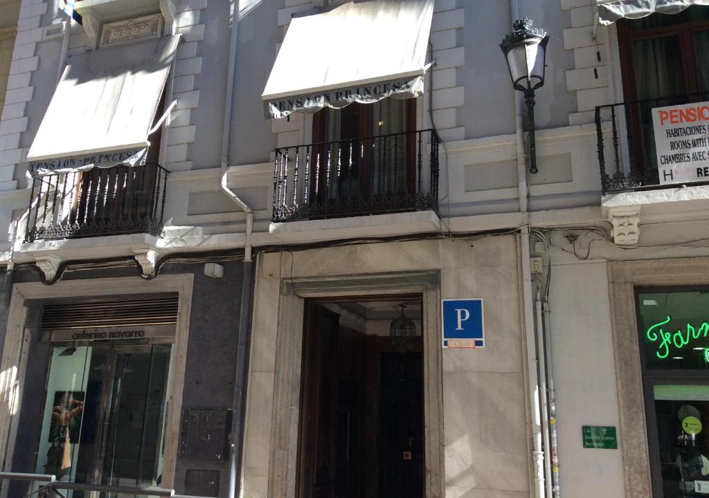 Central District House | Pensión Princesa