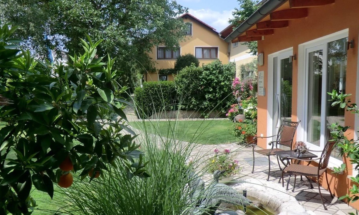 Kelheim House | Pension Carlbauer