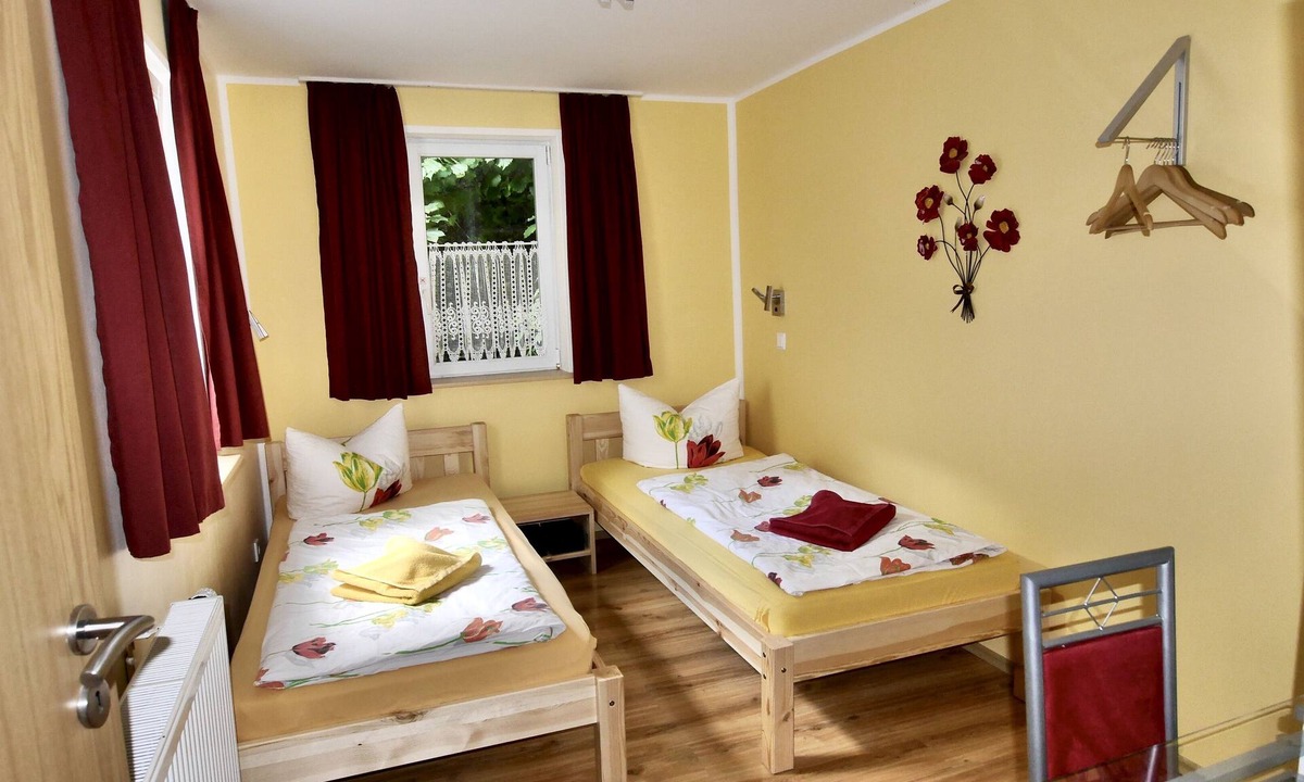 Eisenach House | Pension "Metilstein" on Eisenach's local mountain opposite Wartburg Castle