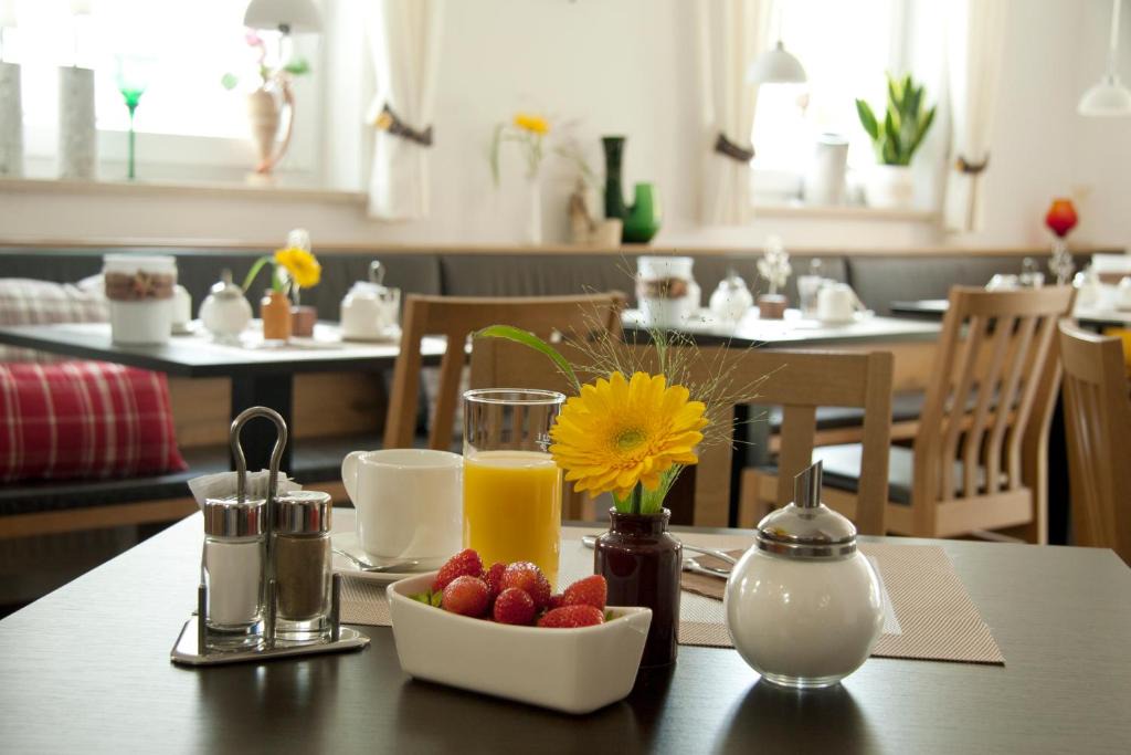 Altenerding House | Pension Sperlhof
