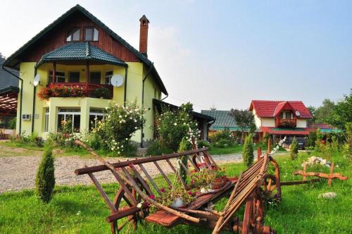 Orastioara de Sus House | Pensiunea Cotiso