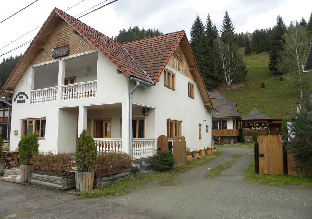 Fundu Moldovei House | Pensiunea Irina