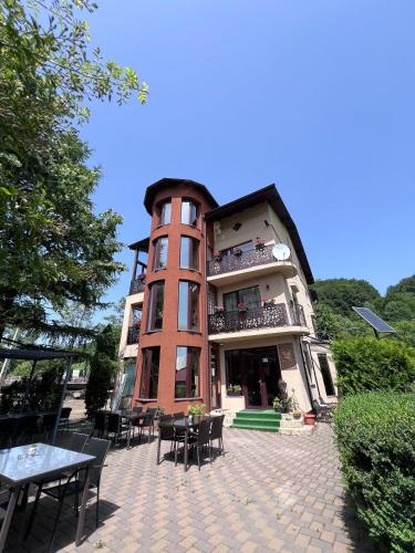 Cheia House | Pensiunea Silvian