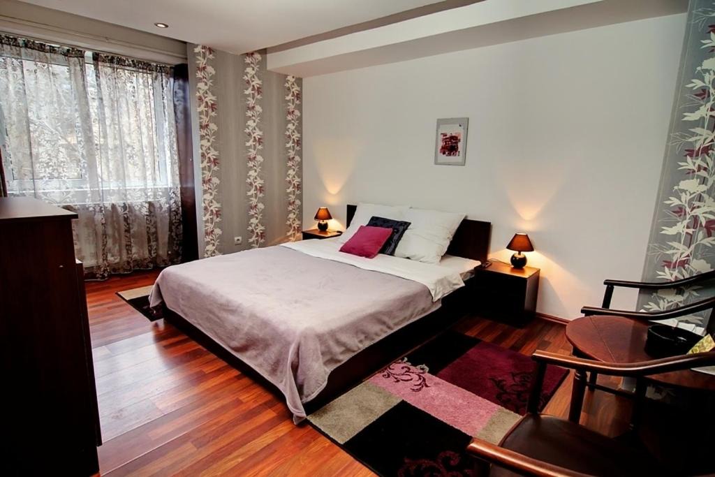Bacau House | Pensiunea Studio