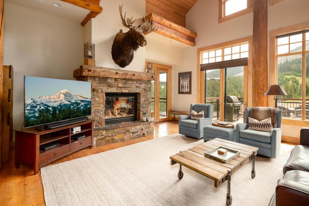 Saddle Ridge Cabin | Penthouse 3