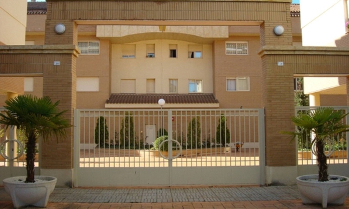 Santa Marta de Tormes Apartment | Penthouse with Three Bedrooms, Terraces and Swimming Pool