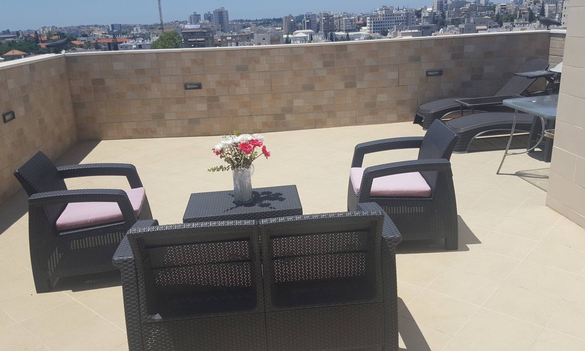 Rehovot Apartment | Penthouse in the city