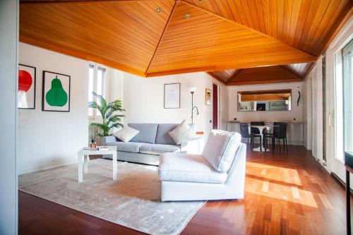 San Vittore Apartment | Penthouse with Panoramic Terrace - Design and Luxury