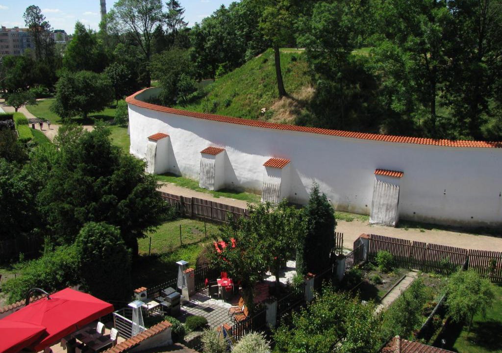 Pardubice House | Penzion 102