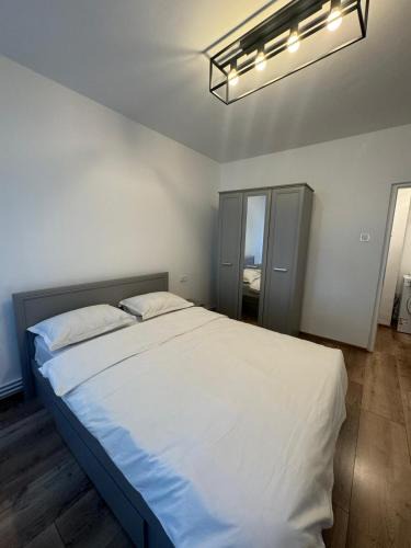Craiova Apartment | Peony Apartament