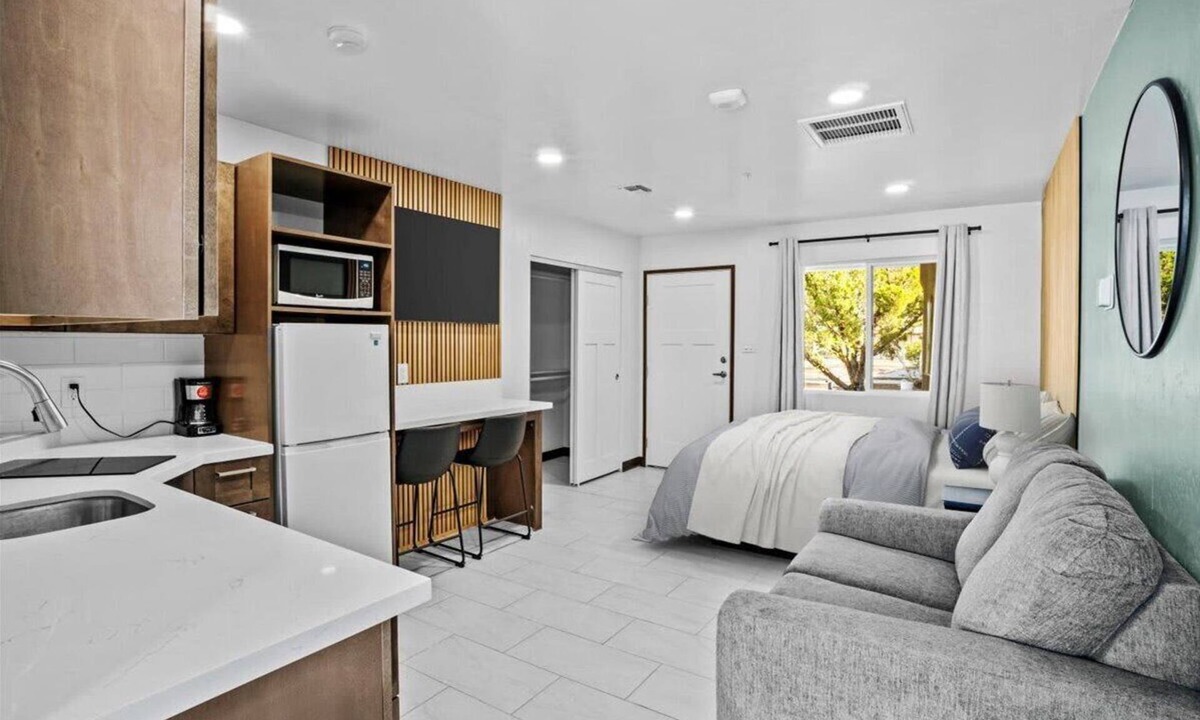 Safford Apartment | Peppertree Studios Su