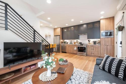 North Queen Anne House | Perch - The Ashworth 69