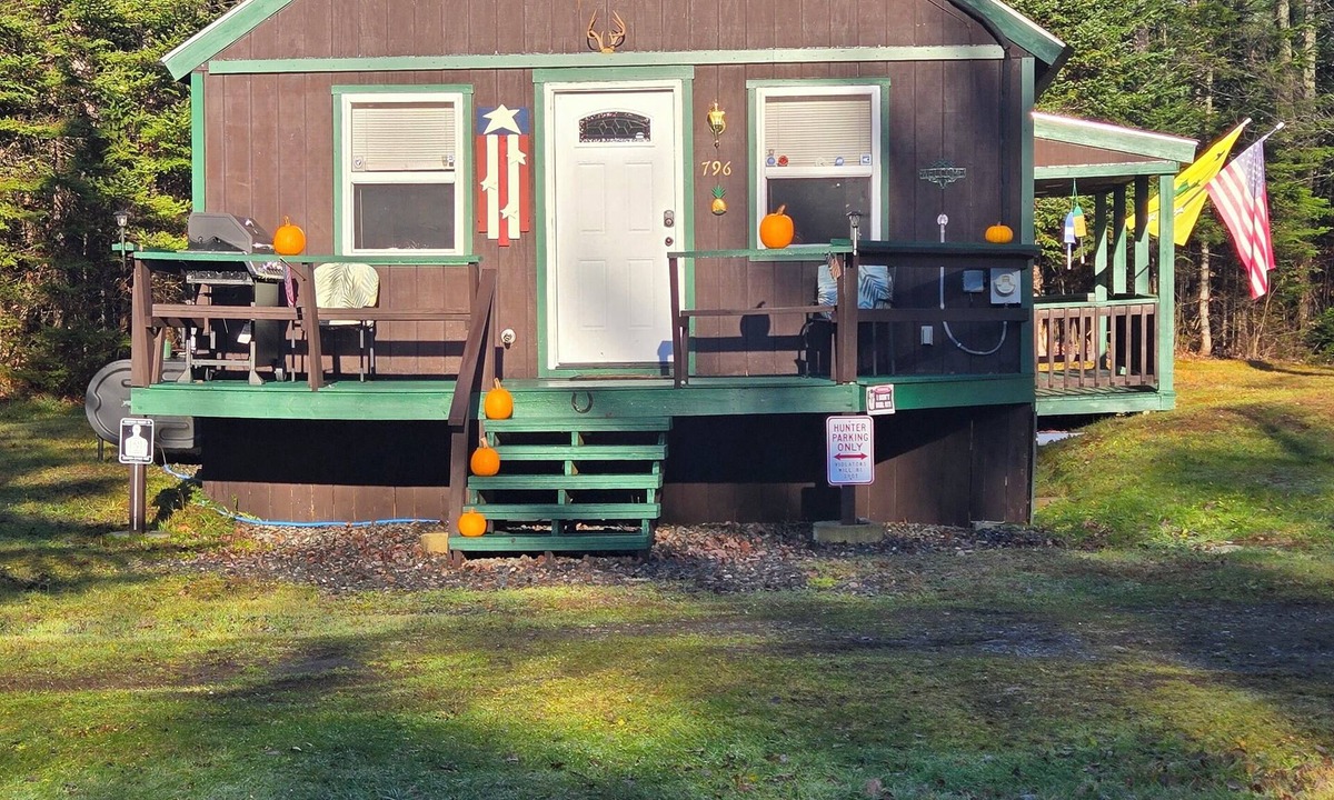 Sangerville Cabin | Perfect 4-bedroom cabin with direct ATV access to Newport/Dover Rail Trail