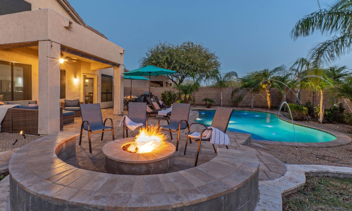 Boulder Mountain Highlands House | PERFECT: Boulder Mt Highlands, Quiet, Golf & Trails, Htd POOL, Fire Pit, TVs All BRs, Game Tables