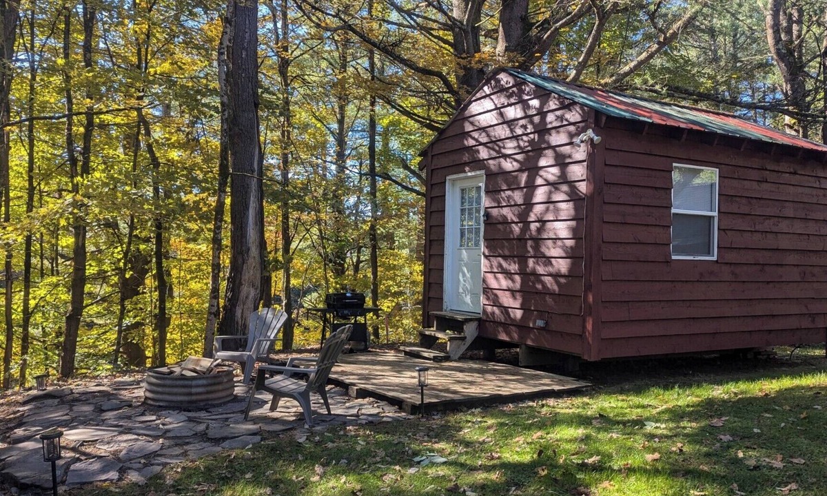 Altmar Cabin | Perfect camping spot 8 min drive to Salmon River access.
