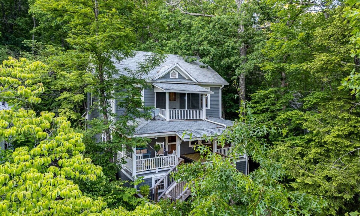 Montreat House | Perfect family friendly retreat near hiking, Montreat, and Black Mountain