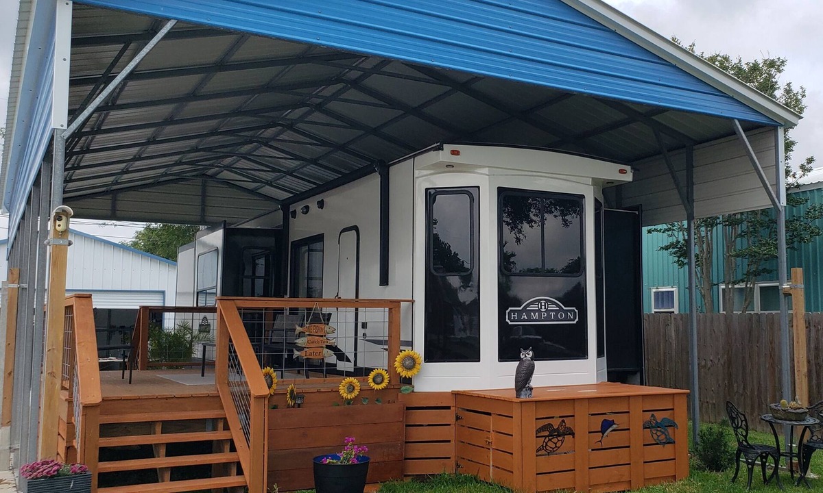 Long Mott House | Perfect for vacation or romantic gateway!
