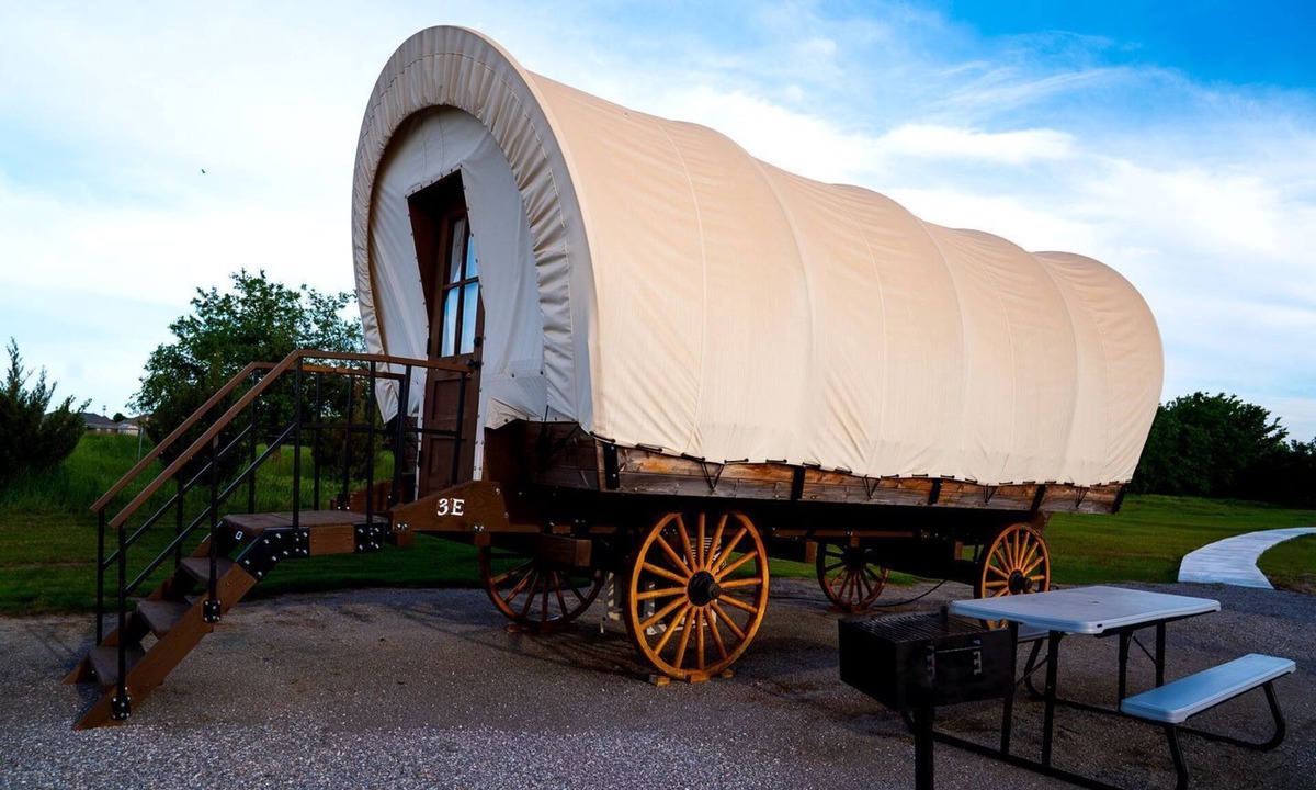 South Oklahoma City House | Perfect Glamping Vacations in this Rustic Conestoga Covered Wagon Rental in Oklahoma