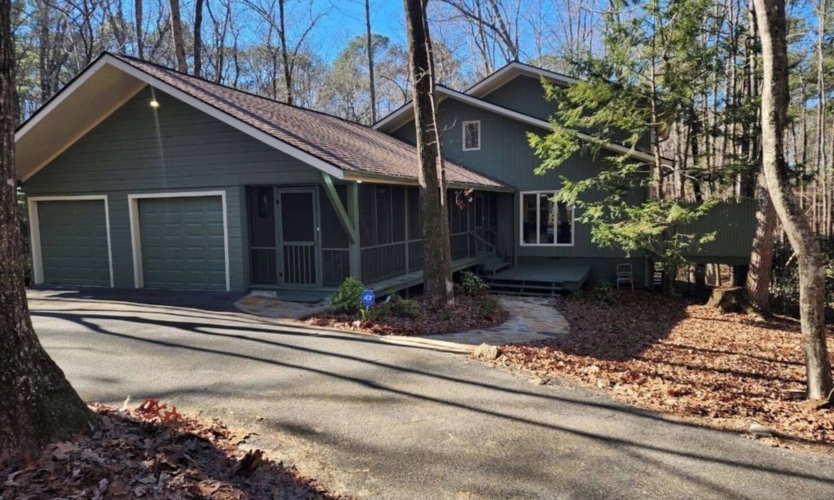 Pine Mountain House | Perfect Hikers Haven on F. D Roosevelt State Park!