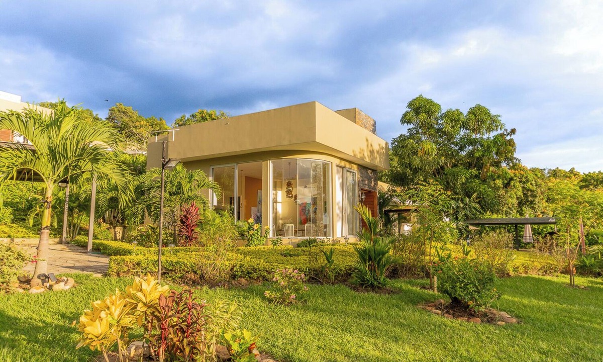 Anapoima House | Perfect Nature Getaway ! Pet Friendly - Renewable Energy