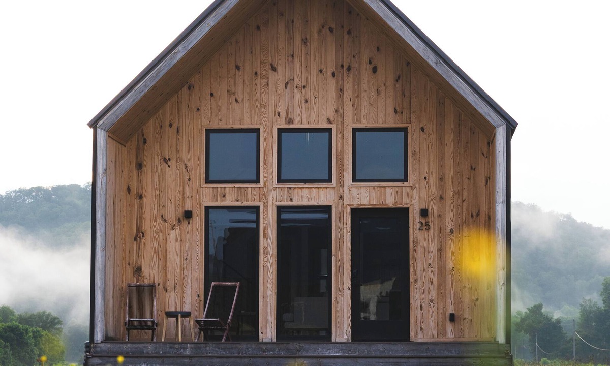 Stanton Cabin | Perfect Perch at Three Suns Cabins/Sunsets and Stars/River Access with Beach