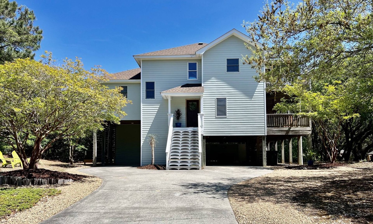 Southern Shores House | Perfect place for a beach getaway - 7 min walk to beach