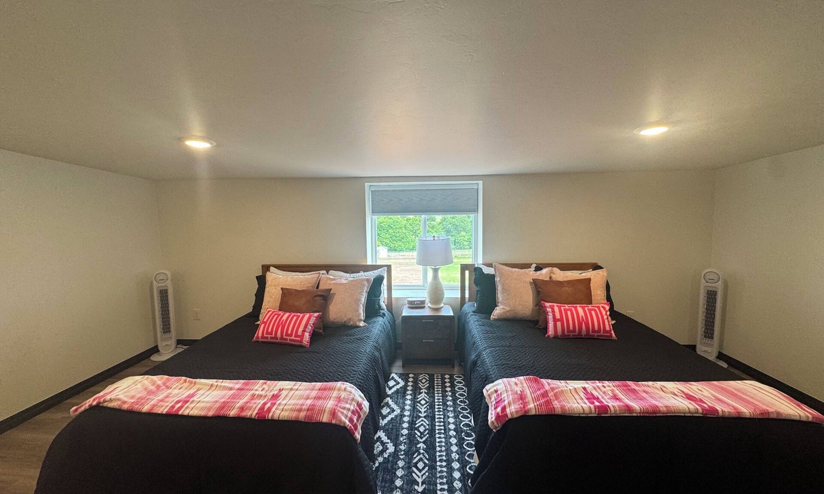 Guthrie House | Perfect place for events at the Lazy E. Barn loft apartment!