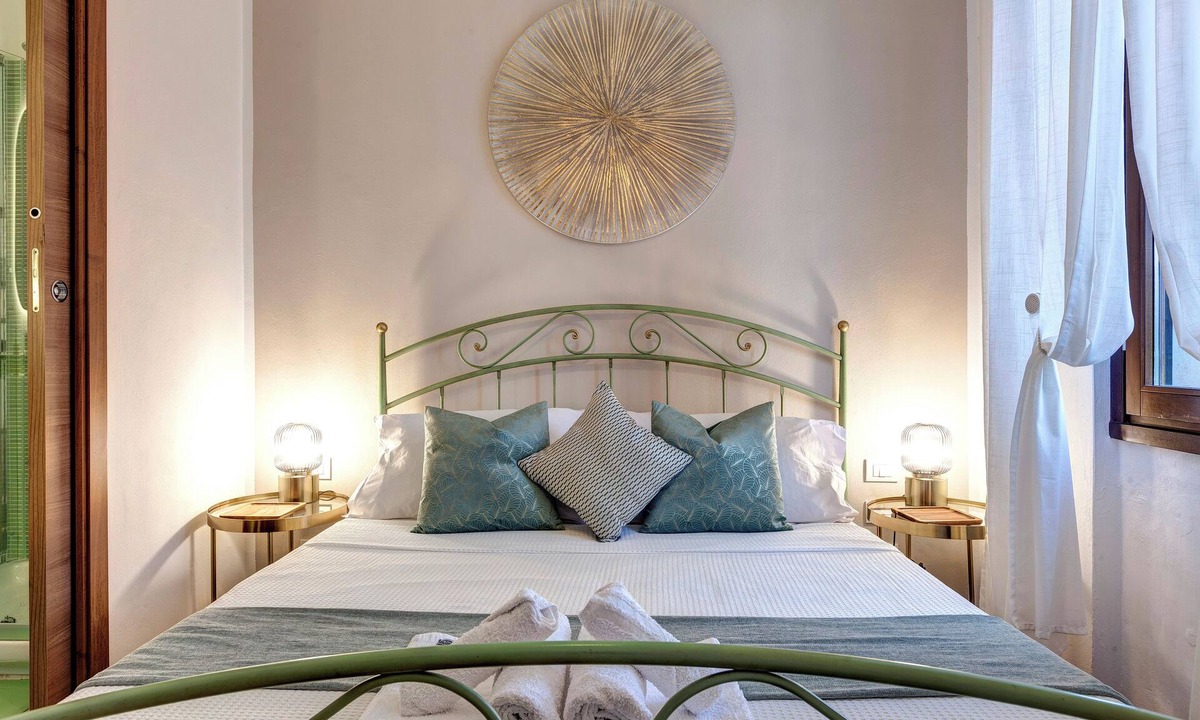 Careggi Rifredi Apartment | Perfect Shelter for Couples
