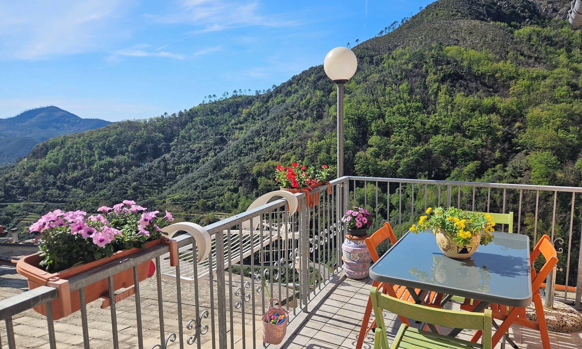 Lavaggiorosso Apartment | Perfect vacation, close to the 5 terre. Ideal for those who love the sea, hiking, biking