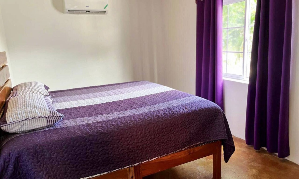 Drapers House | Perfect View - Private Downstairs in Shared House