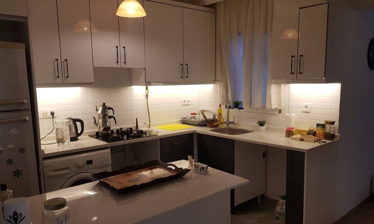 Konak Apartment | Perfectly clean & spacious in Konak city center. 5 to 8 mins to tram & subway