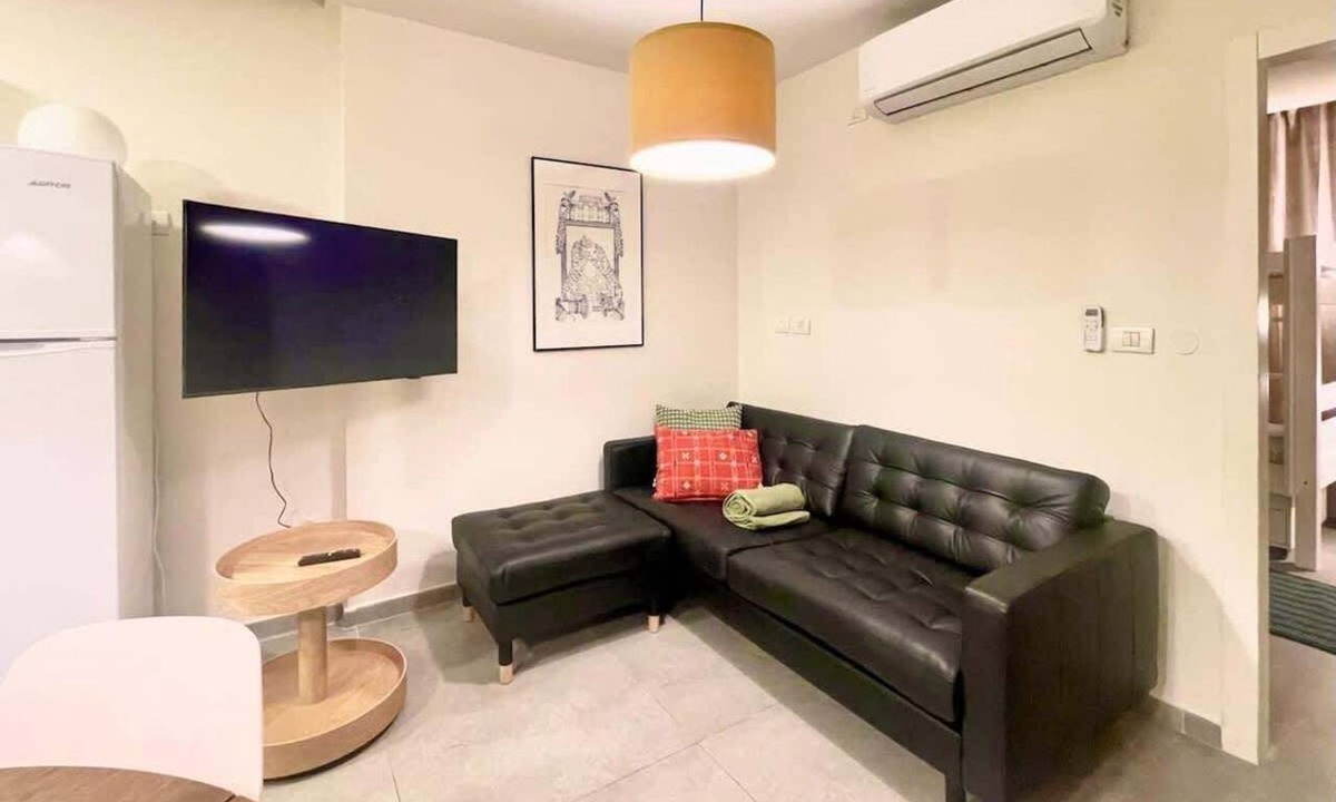 Nachlaot Apartment | Perfectly Cozy 3BR Duplex Nachlaot