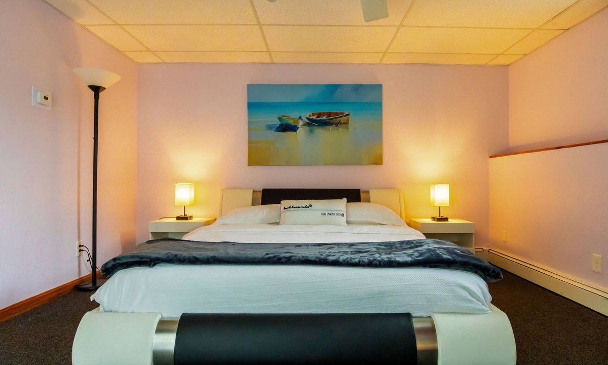 Westwood Apartment | Perfectly Located & Comfy Suite - FIFA World Cup Ready !