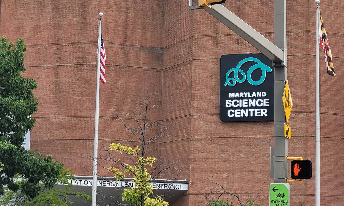 Federal Hill Condo | Perfectly located minutes from the Inner Harbor, Ravens and Orioles stadium.