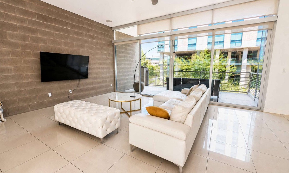 Riverside Apartment | Perfectly set 2-bedroom apartment with Pool!