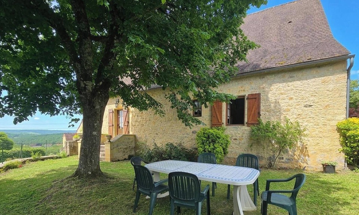 Daglan Cottage | Périgord House with Pool and Pets Allowed in Daglan