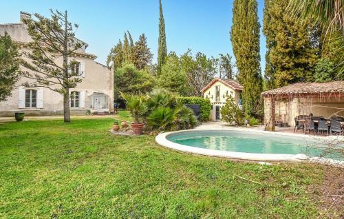 Entraigues-sur-la-Sorgue House | Pet Friendly Home In Entraigues-Sur-La-Sorg