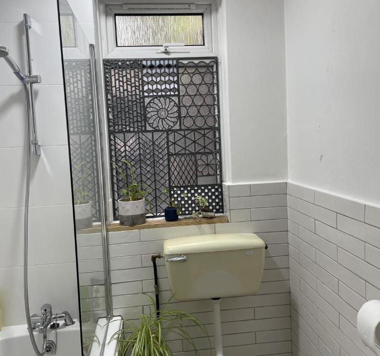 Chiswick Riverside Apartment | Pet Friendly 1Bed Studio with Free Parking