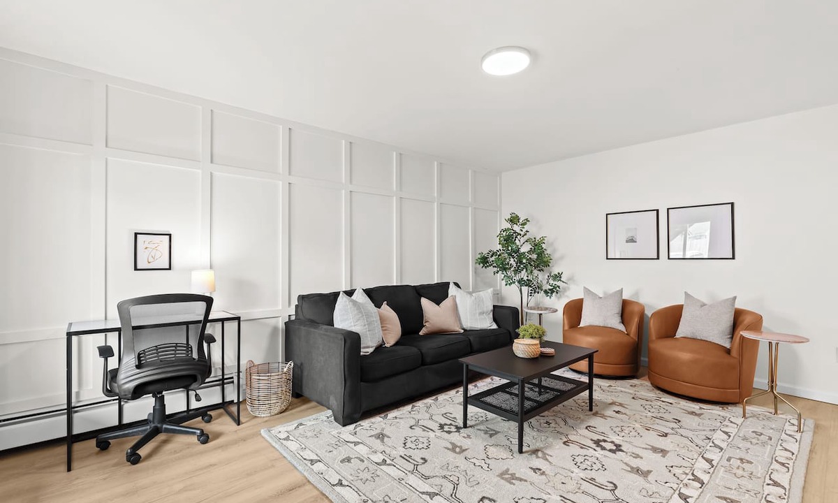 Mount Clemens Apartment | Pet-Friendly 1BR Flat with Dog Park & King Bed